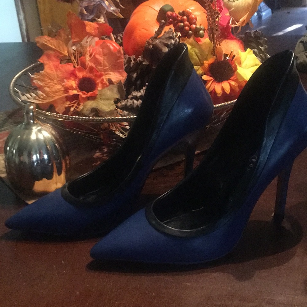 Rock and Republic pumps